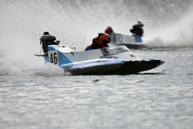 她以出色的 她以出色的